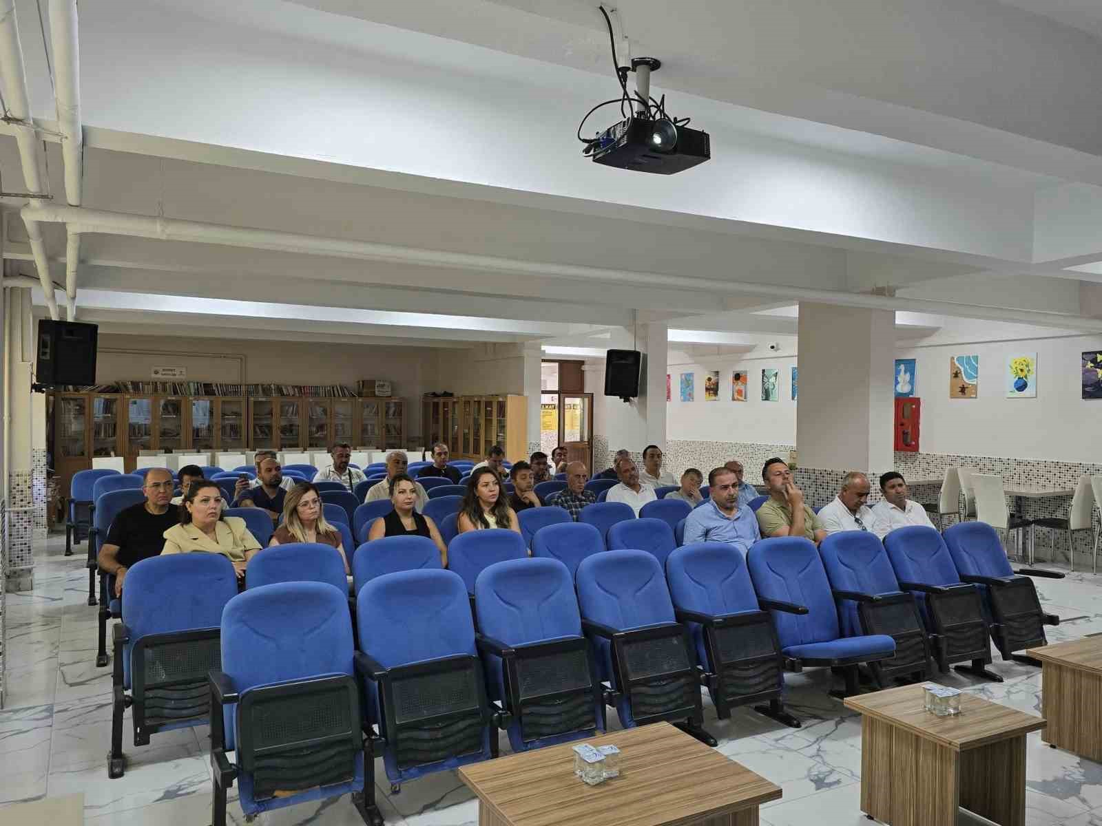 Emirdağ’da okul ve kurum müdürleri toplantısı yapıldı