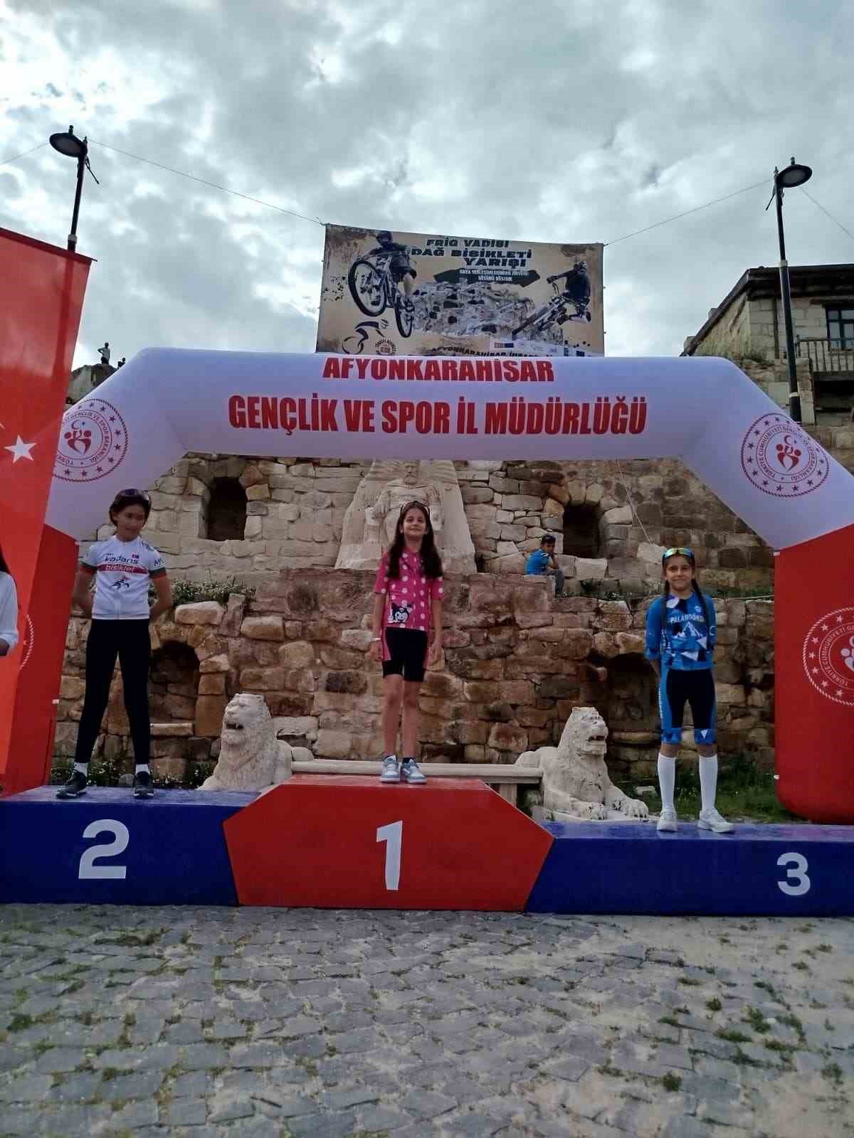 Akhisarlı pedallar Afyon’da zirve yaptı