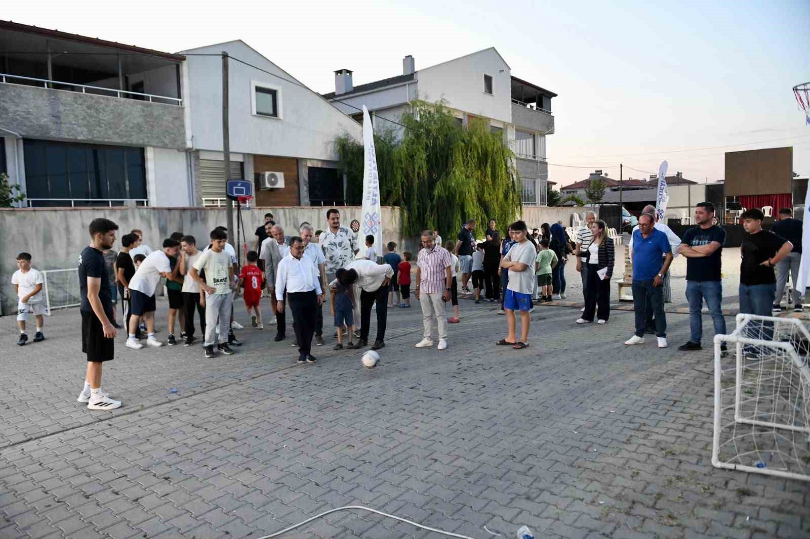 Altıeyl&uuml;l&rsquo; de kırsal mahalleler yaz akşamlarında şenleniyor