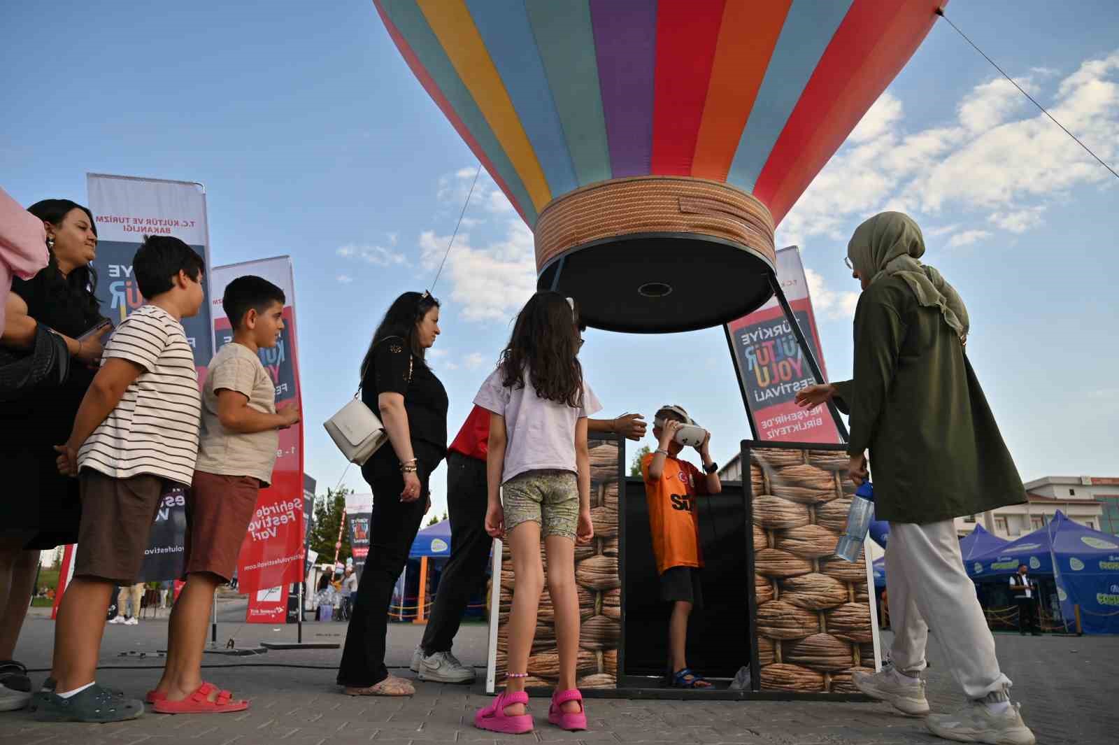 Nevşehir K&uuml;lt&uuml;r Yolu Festivali dokuz g&uuml;n&uuml; geride bıraktı
