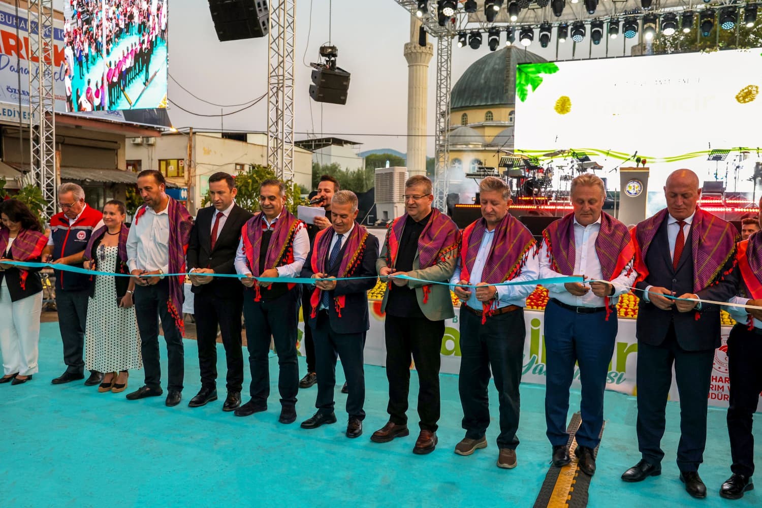 NTO&rsquo;nun Mobil Tanıtım Aracı&rsquo;ndan festivalde pide ikramı