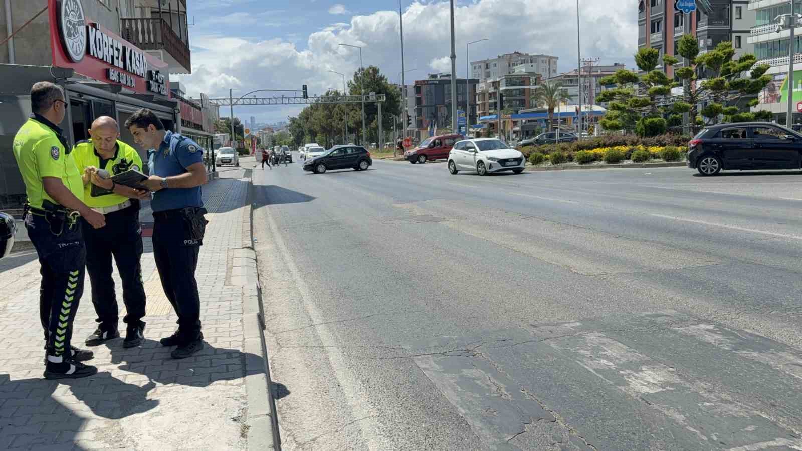Samsun&rsquo;da motosiklet devrildi: 2 yaralı