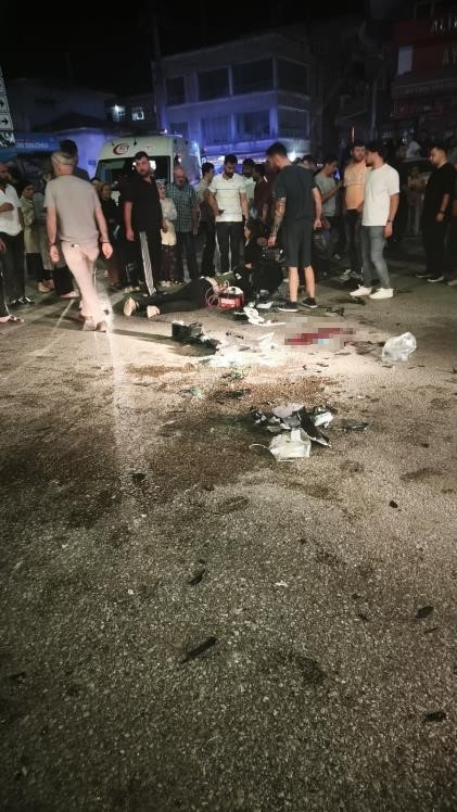 Samsun&rsquo;da hafif ticari ara&ccedil; ile motosiklet &ccedil;arpıştı: 5 yaralı
