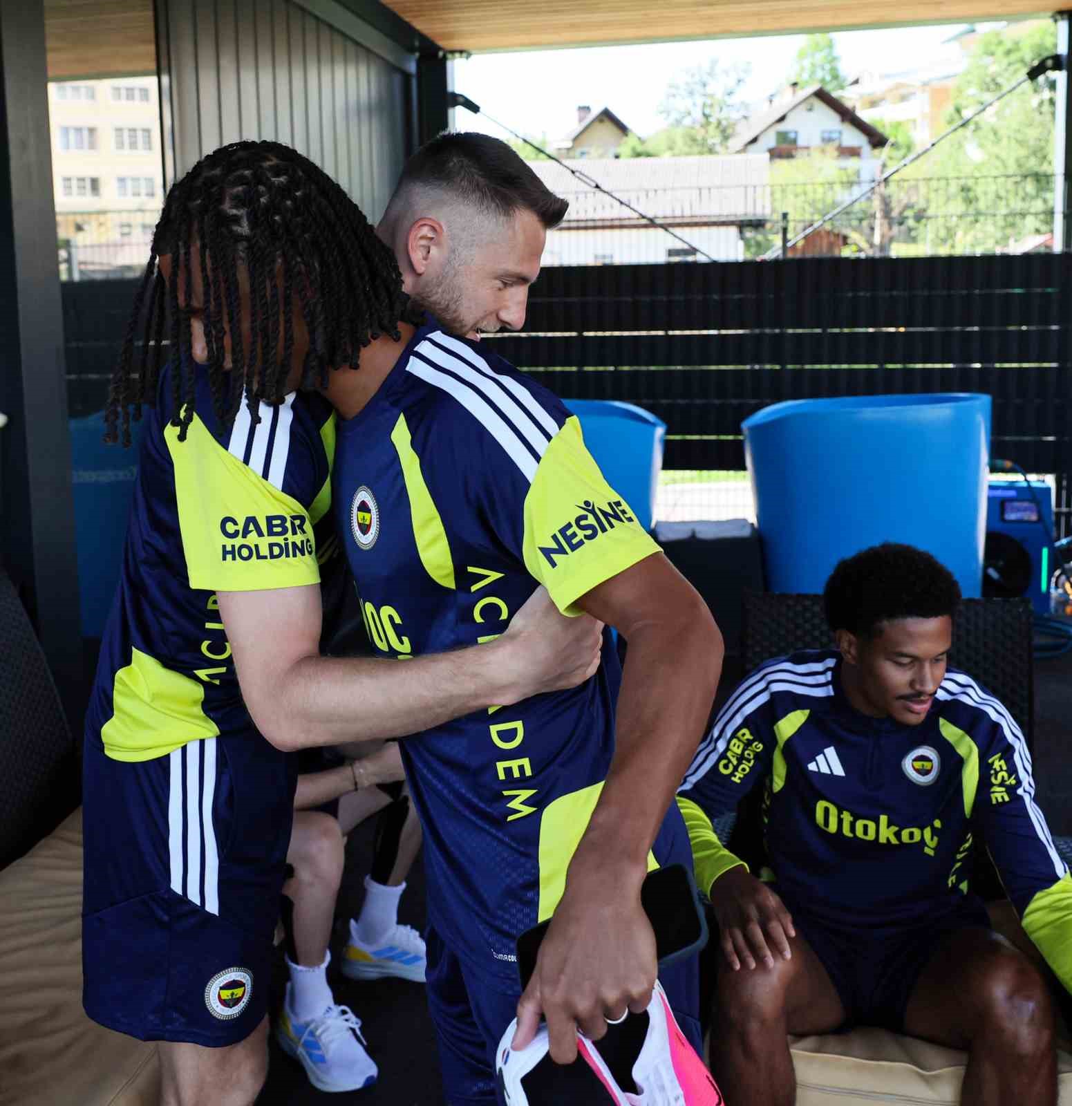 Nathan Ake, Fenerbahçe’de ilk çalışmasını yaptı