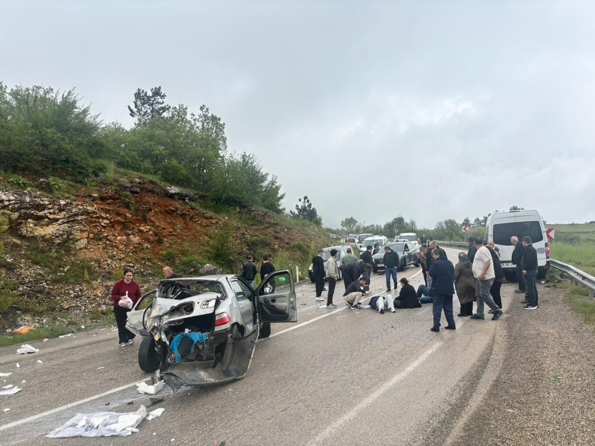 Karabük’te 6 kişinin yaralandığı kazanın görüntüsü ortaya çıktı