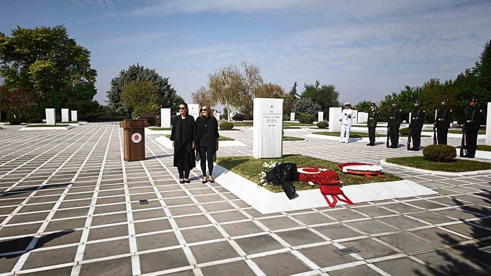 Cemal Gürsel mezarı başında anıldı