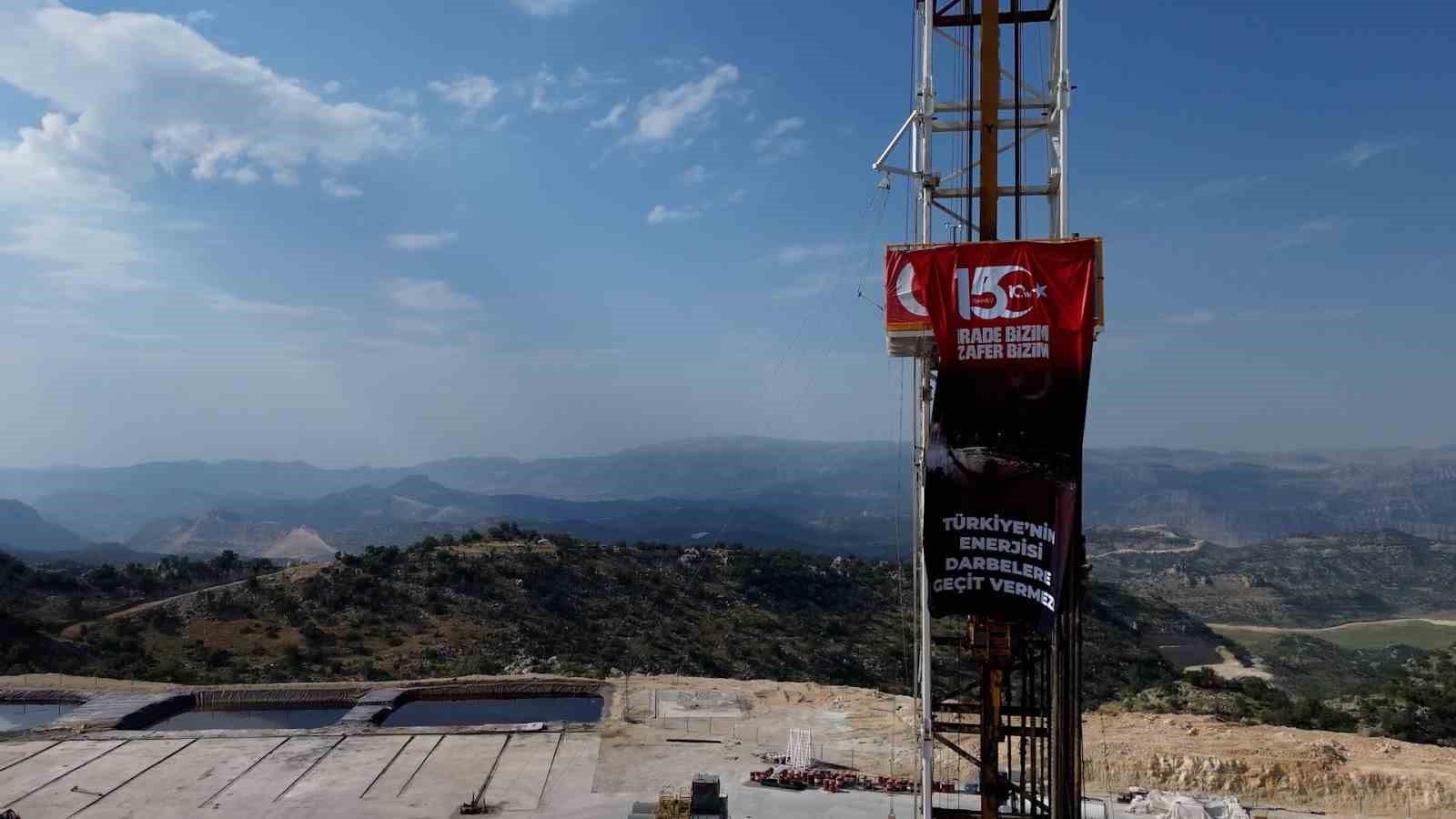 15 Temmuz gazileri Gabar’da petrol üretim tesisini gezdi