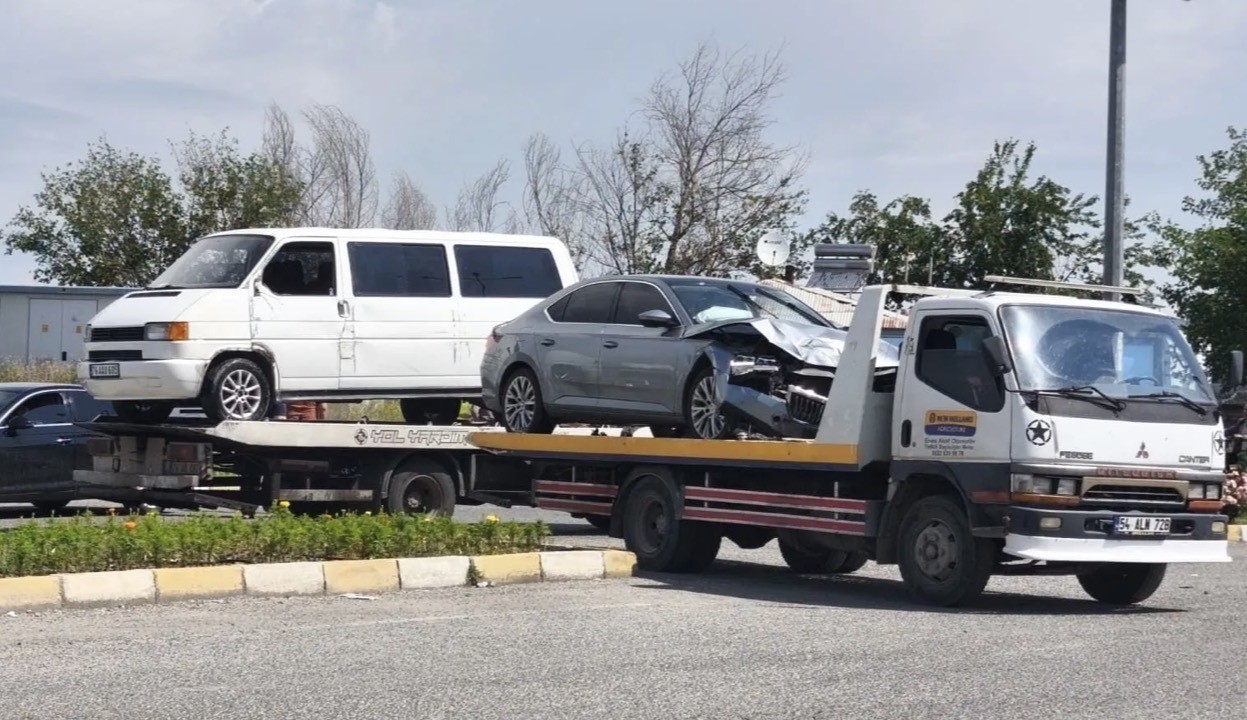 Iğdır’da araçlar çarpıştı: 4 yaralı