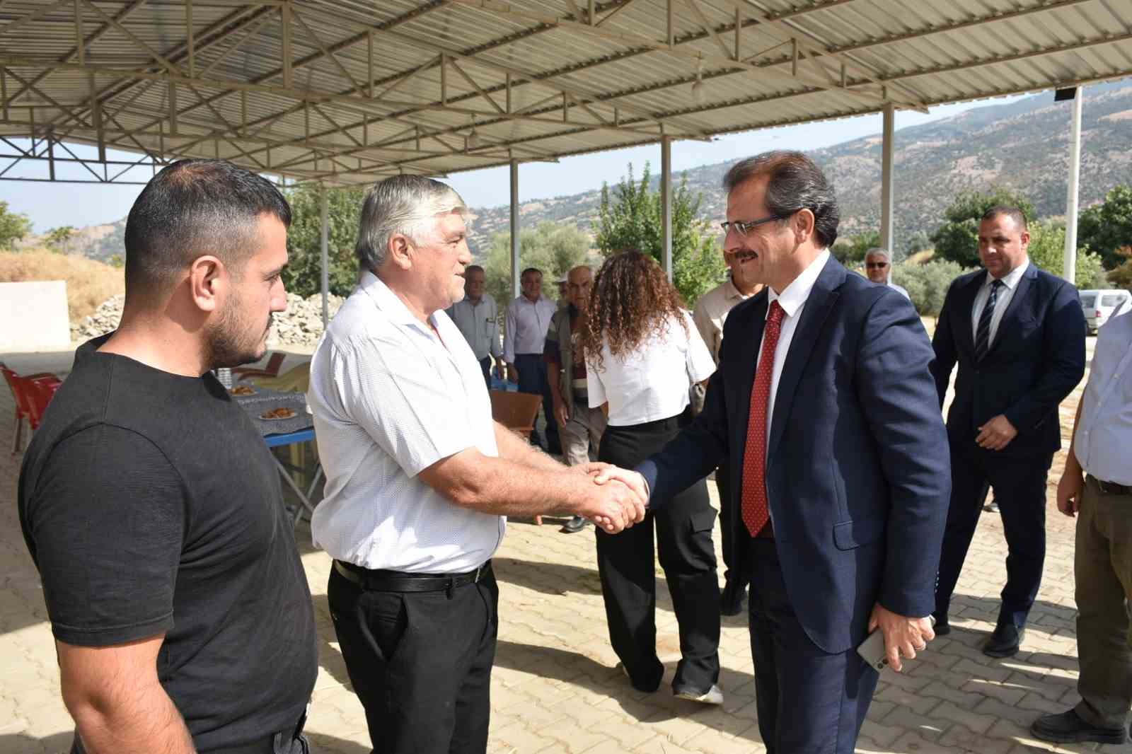 Salihli Kaymakamı Güldoğan, 2 mahallede talepleri yerinde dinledi