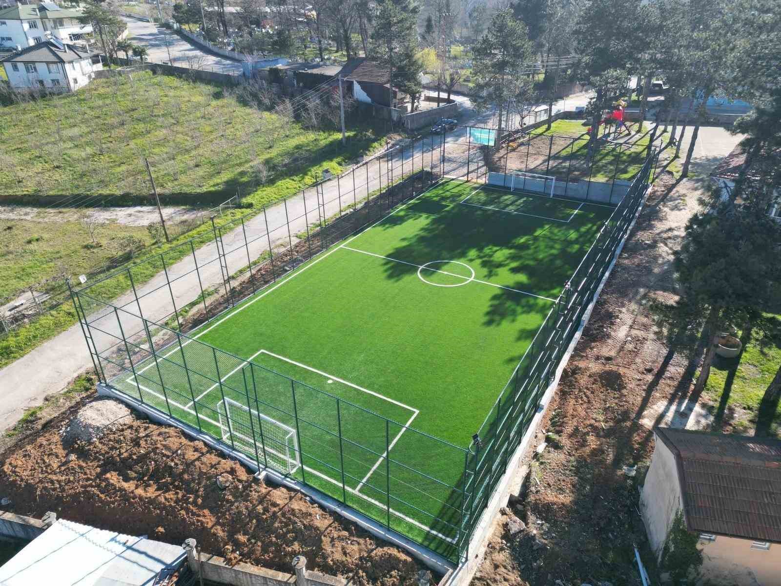 Akyazı&rsquo;nın 8 mahallesinde yeni spor tesisi y&uuml;kselecek