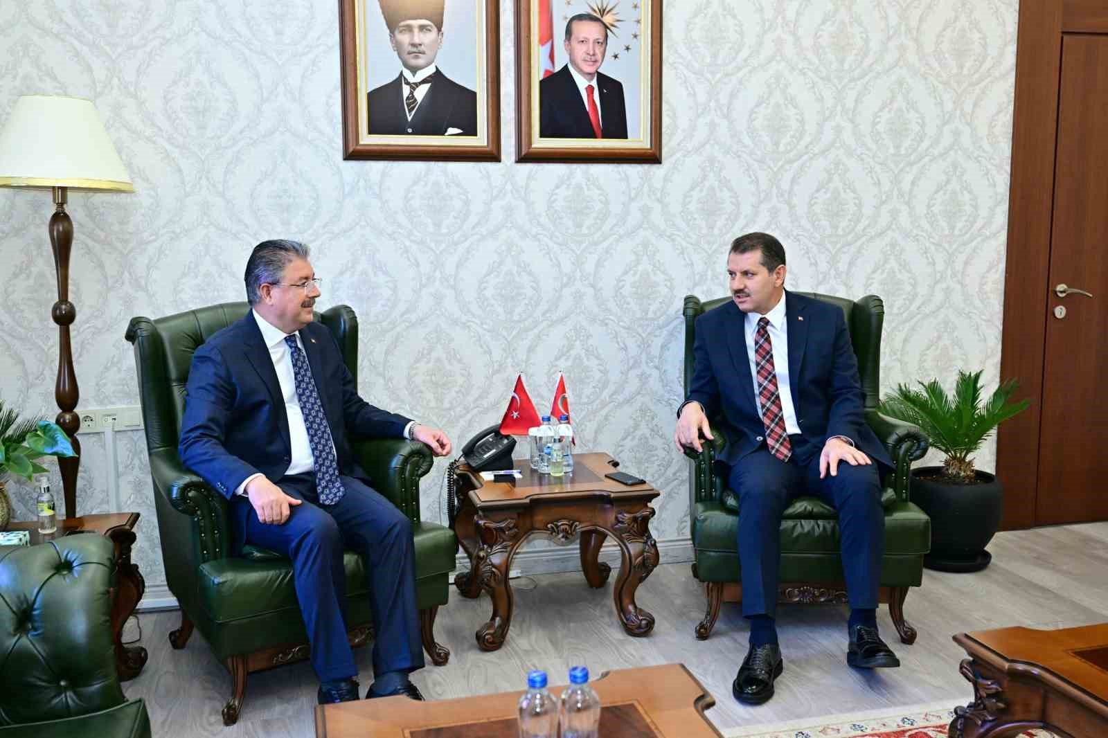 Millî Savunma Bakan Yardımcısı Ayhan, Vali Yılmaz’ı ziyaret etti
