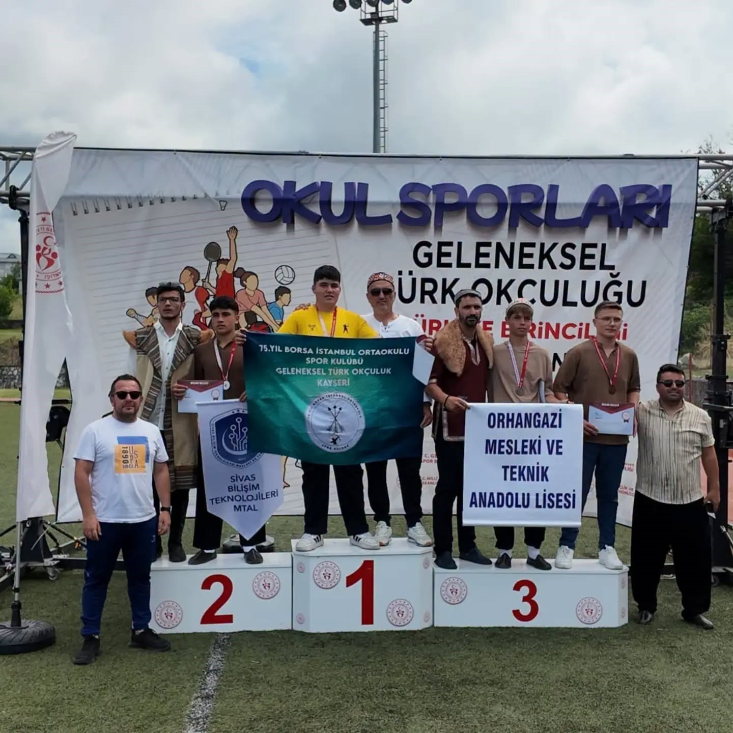 Sivaslı okçu Türkiye kürsüsünde