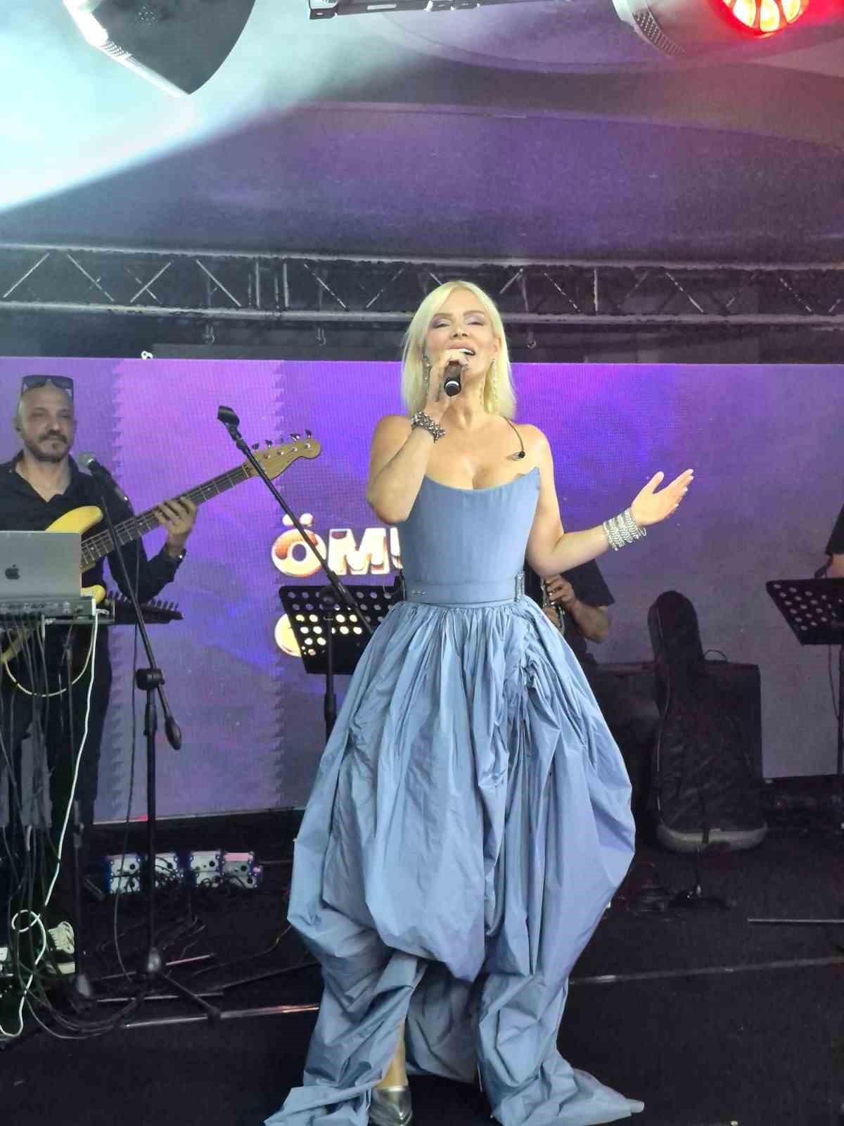 Ferhat Göçer ve Ömür Gedik’ten konser