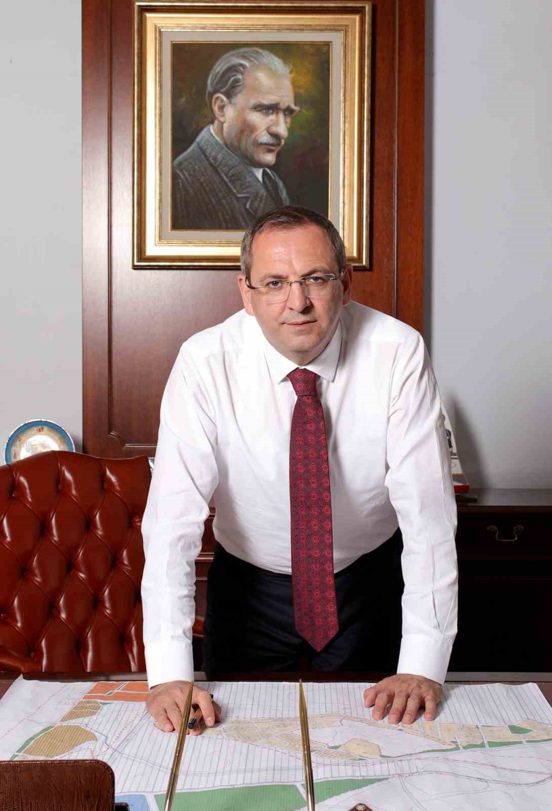 Ayvalık’ta doğalgaz sonrası yol onarımları sürüyor