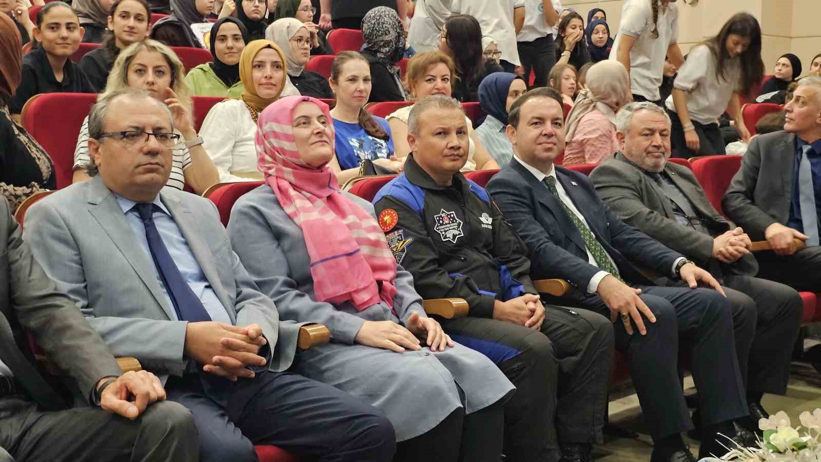 Gezeravcı açıkladı, Türkiye 2027’de Ay’a iniş hamlesine hazırlanıyor
