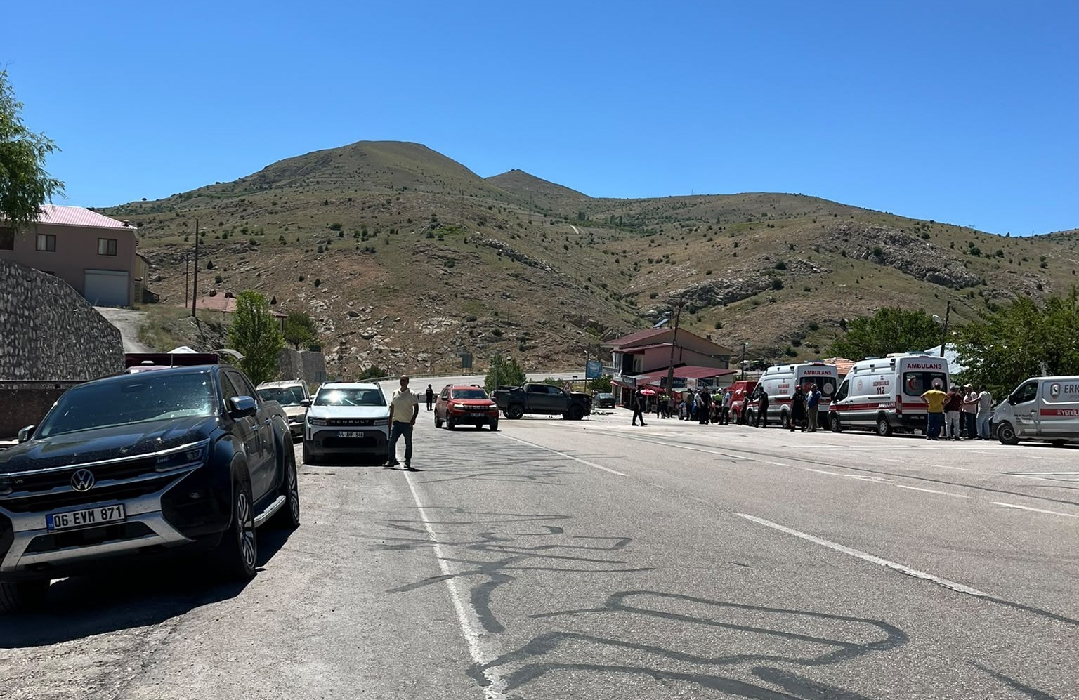 Malatya’da iki pikap çarpıştı: 3 yaralı