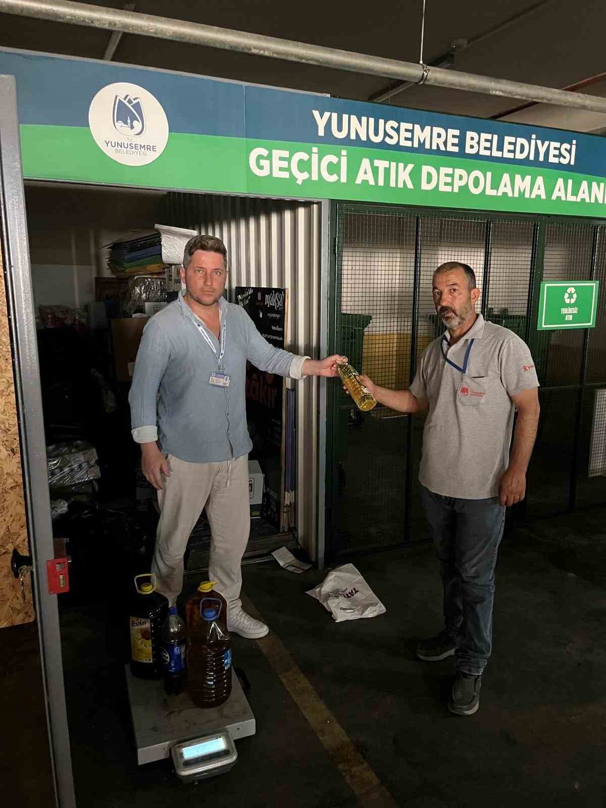 Yunusemre&rsquo;de 3 litre atık yağ getirene 1 litre sıvı yağ hediye