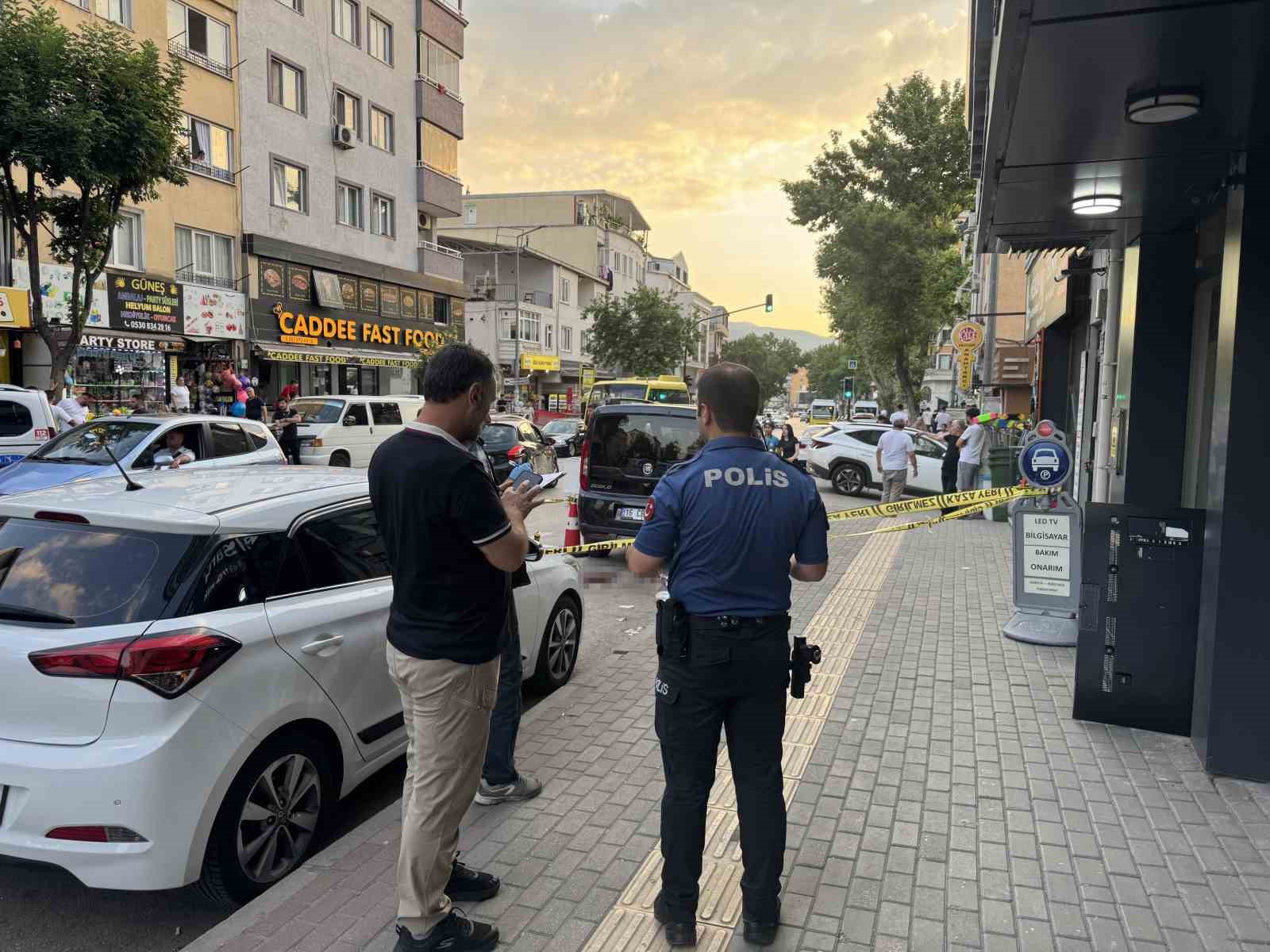 Sosyal medyada başlayan husumet kanlı bitti: 22 yaşındaki genç öldürüldü