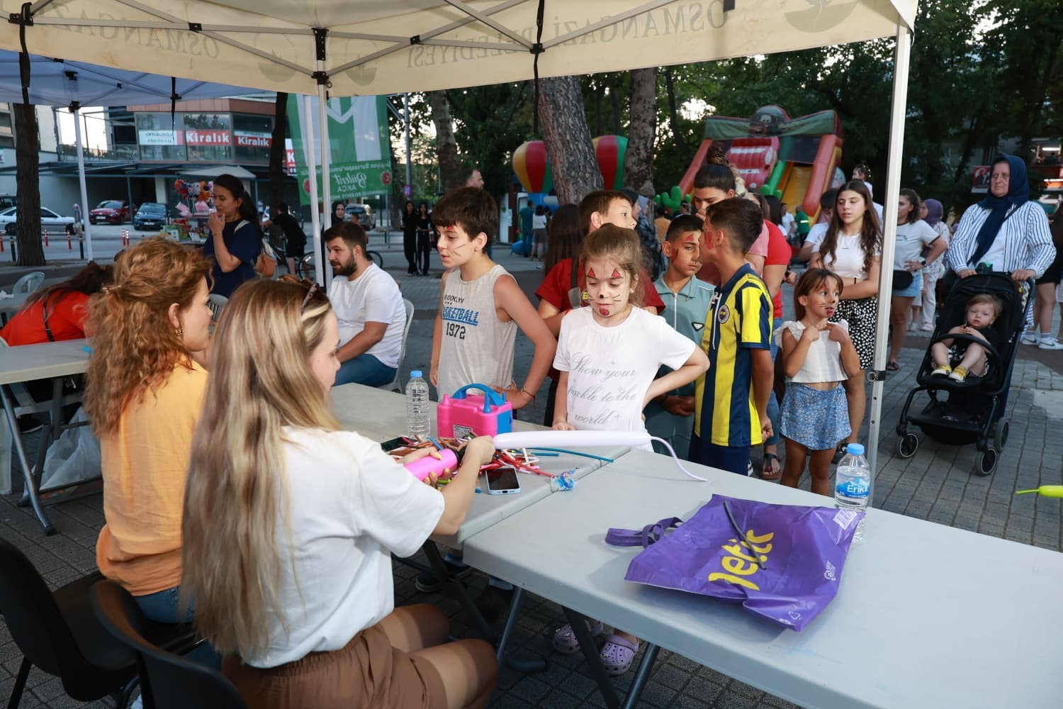 Osmangazi’de eğlence mahalle mahalle geziyor