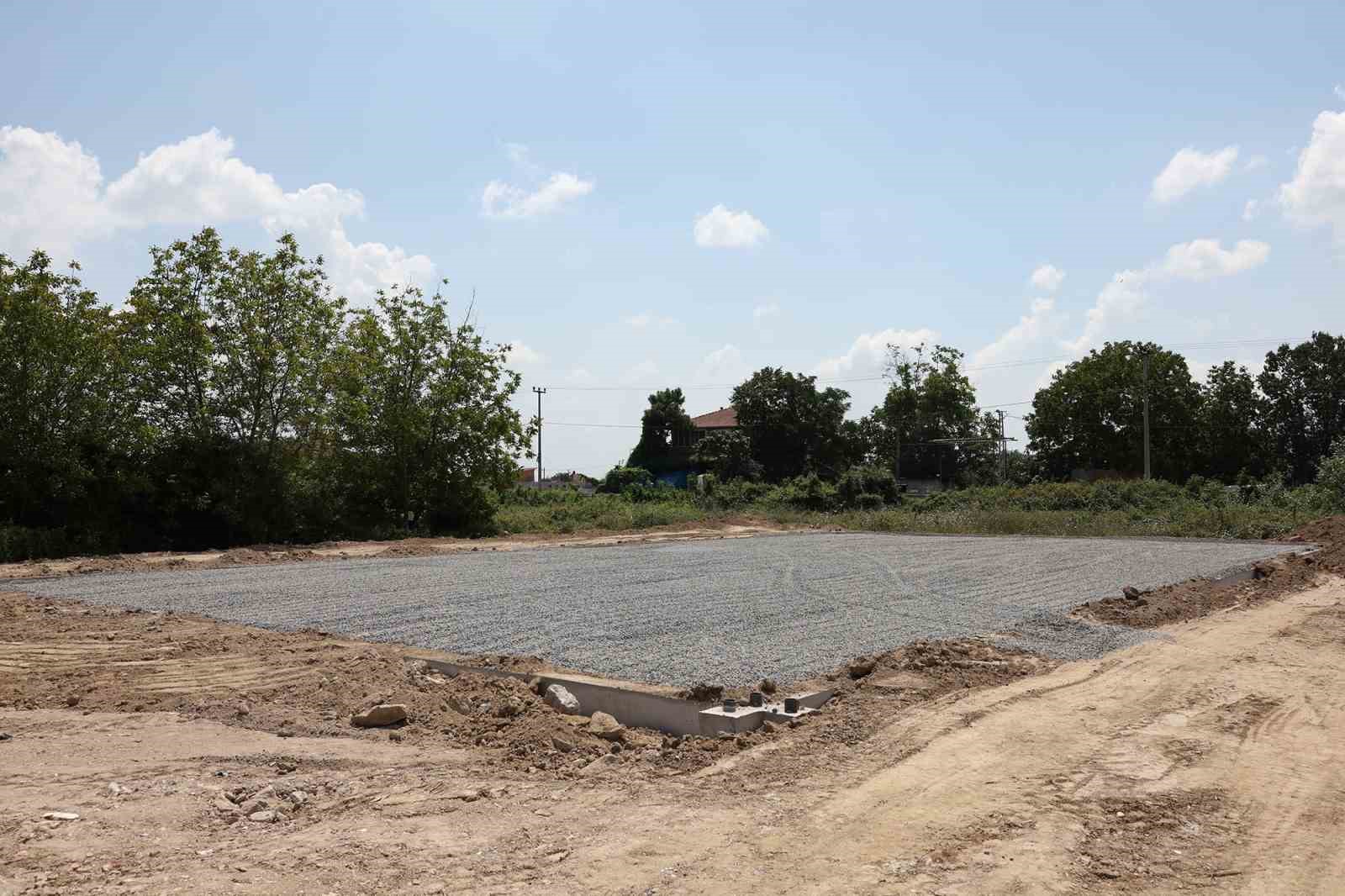 Sakarya&rsquo;da 3 mahalle daha futbol, voleybol ve basketbol sahasına kavuşuyor