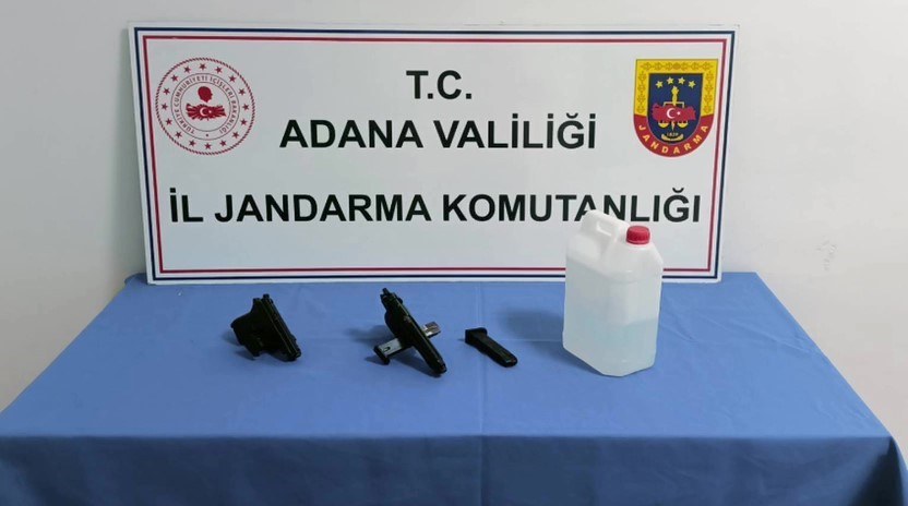Adana’da 6 ruhsatız silah ele geçirildi
