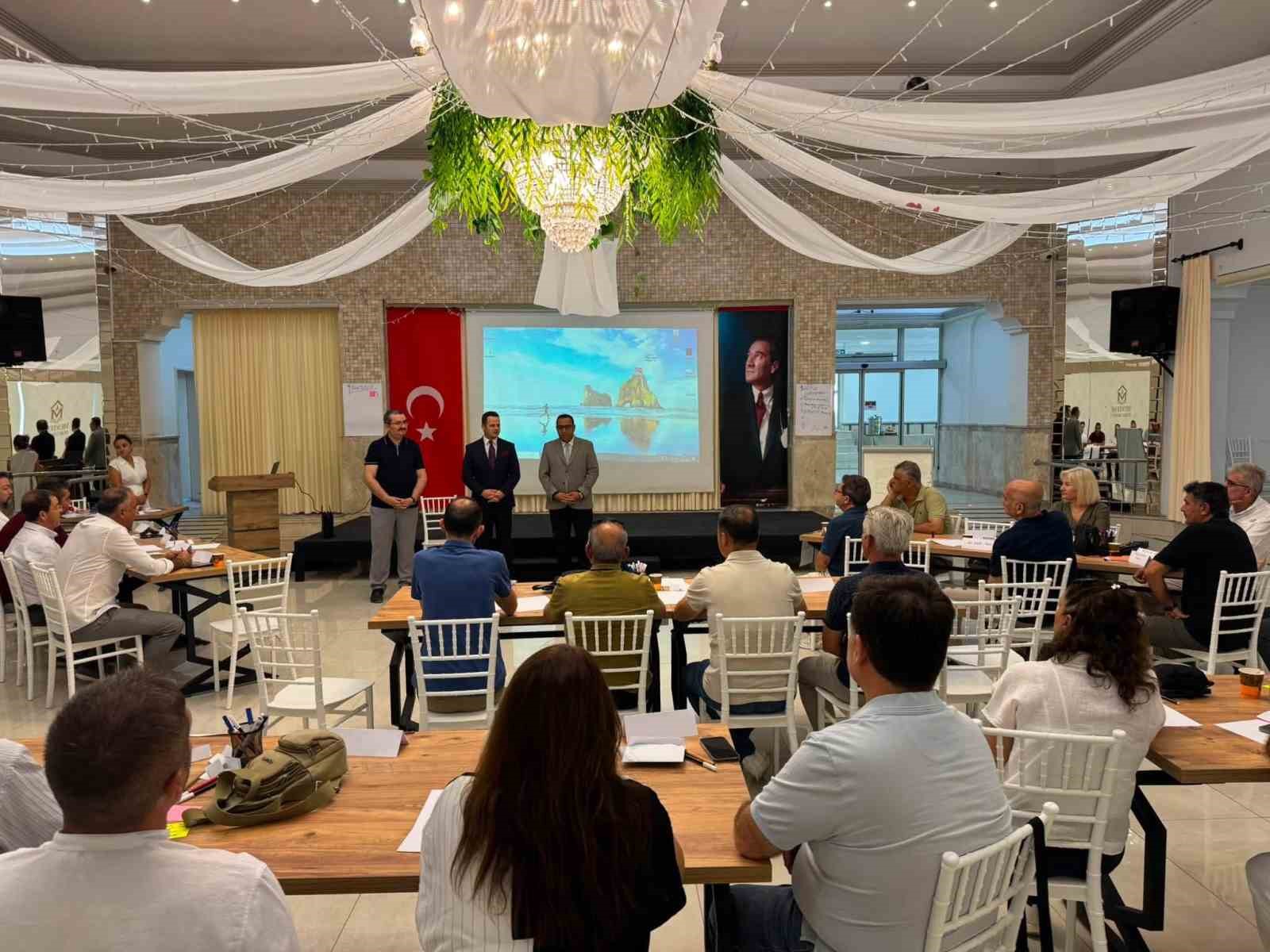 Muğla&rsquo;da okul m&uuml;d&uuml;rlerine "etkili okul y&ouml;netimi" semineri