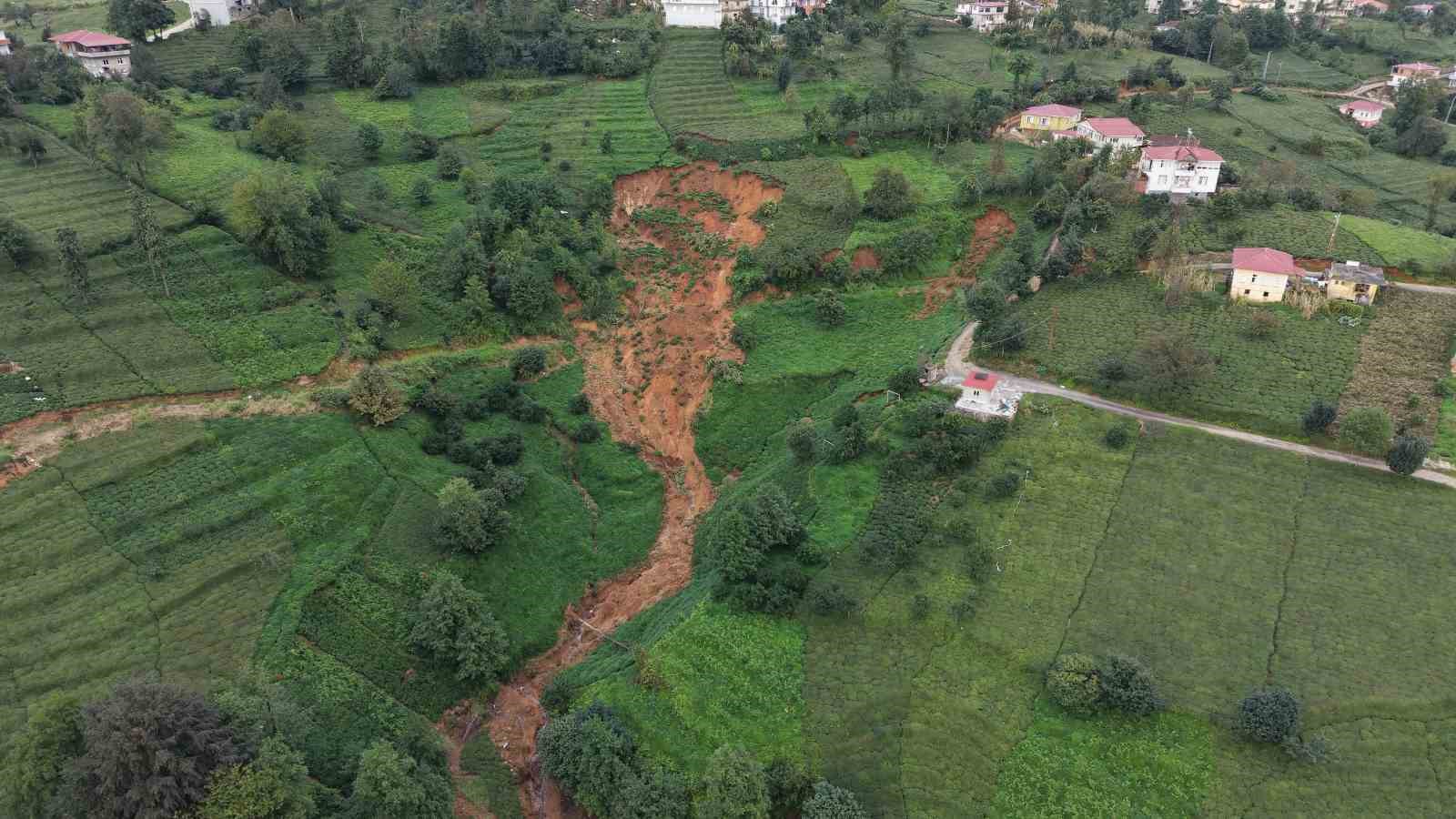 Rize’de şiddetli yağış ve heyelanın bilançosu netleşiyor