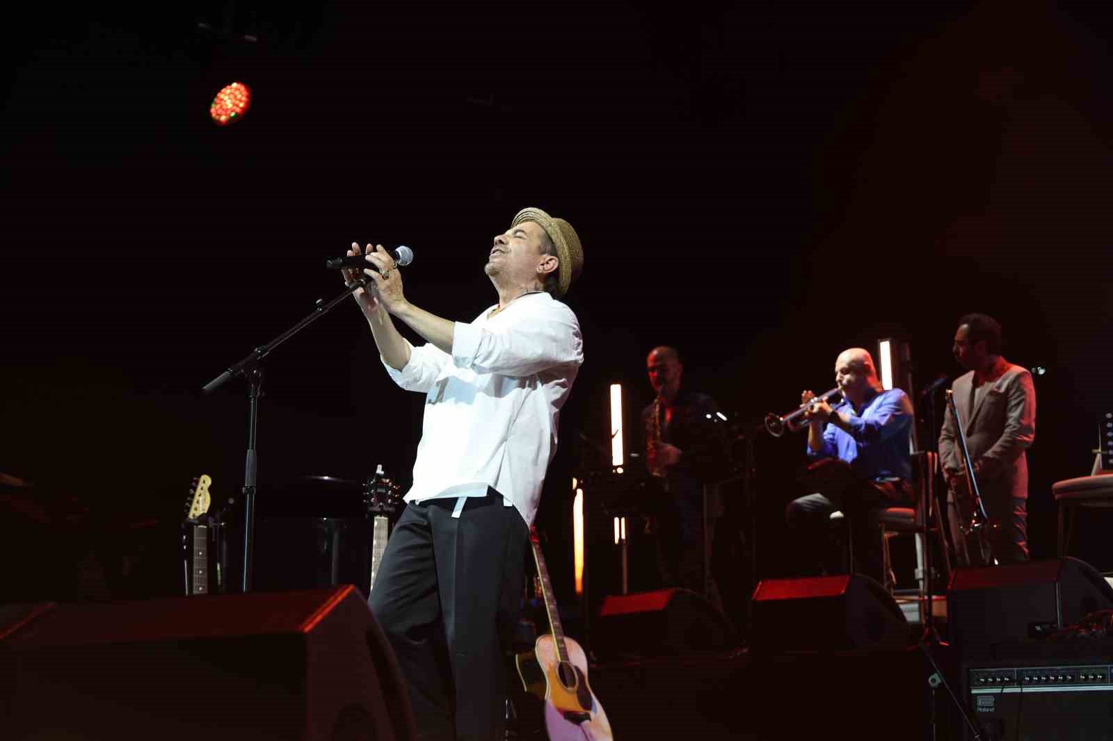 Caz Festivali’nde "Kenan Doğulu" rüzgarı