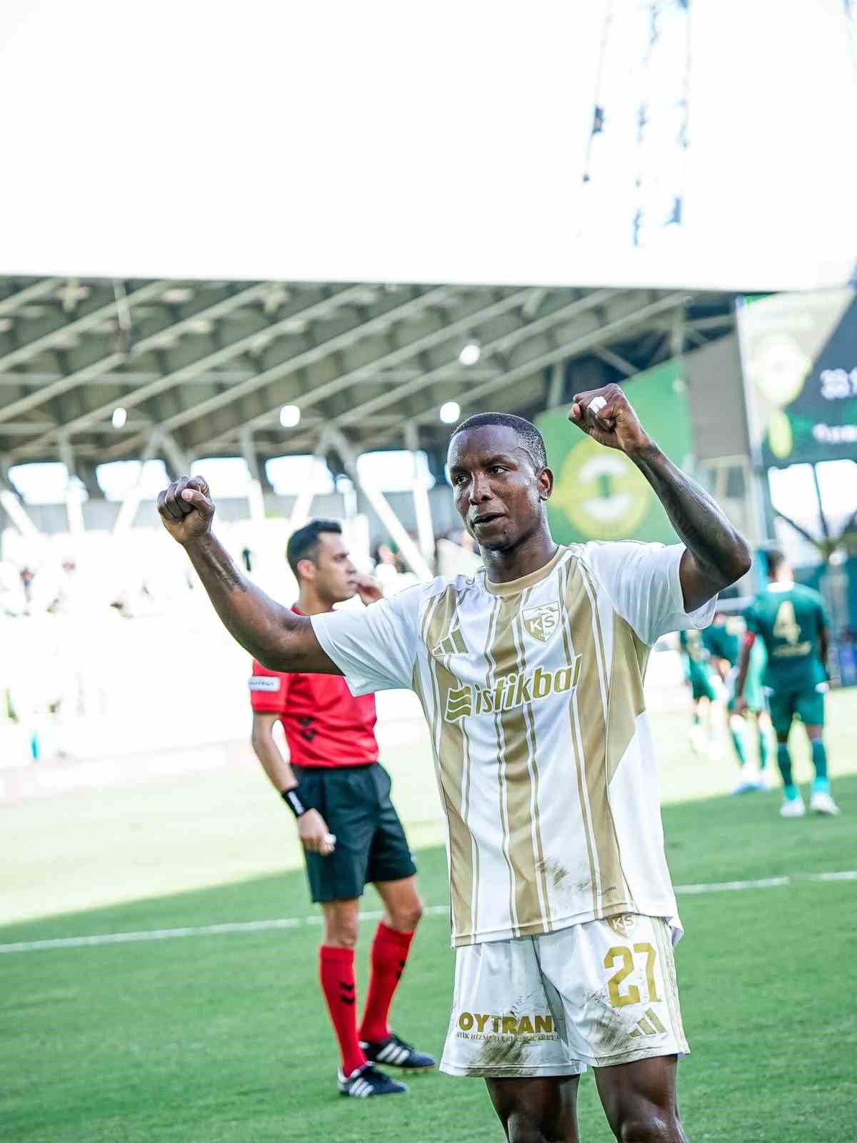 Daniel Moreno gol perdesini araladı