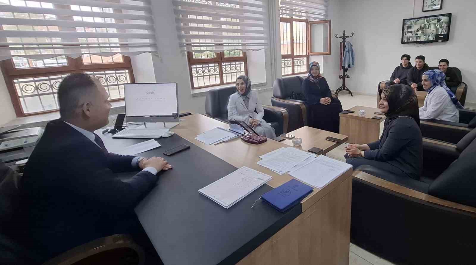 Bayburt Lisesinin Erasmus kafilesi İtalya’dan döndü