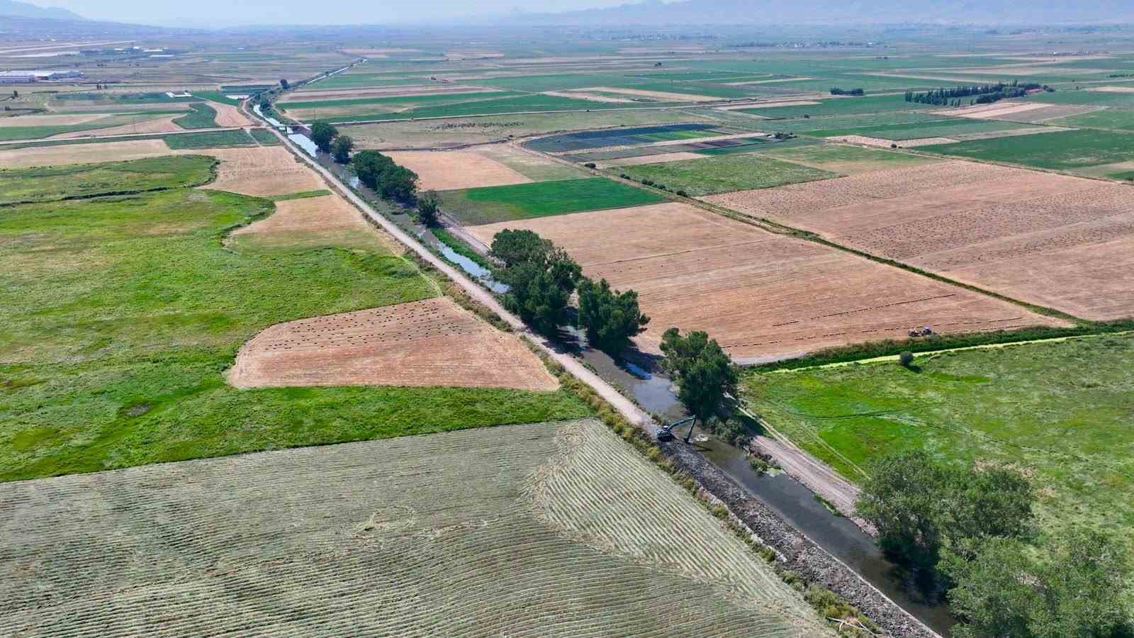 Erzincan’da 30 bin hektarlık arazi toplulaştırma projesi sürüyor