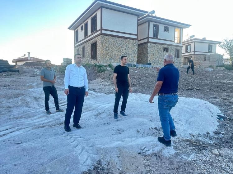 Kaymakam Kılıç, yangın bölgesinde incelemede bulundu