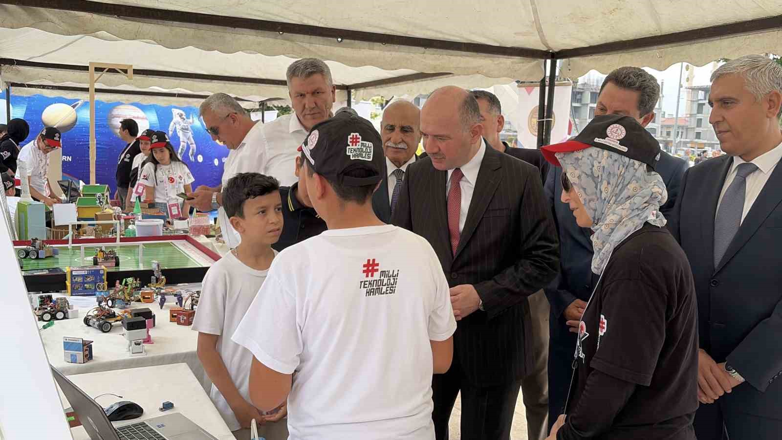 Osmaniye’de öğrencilerin bilim projeleri beğeni topladı