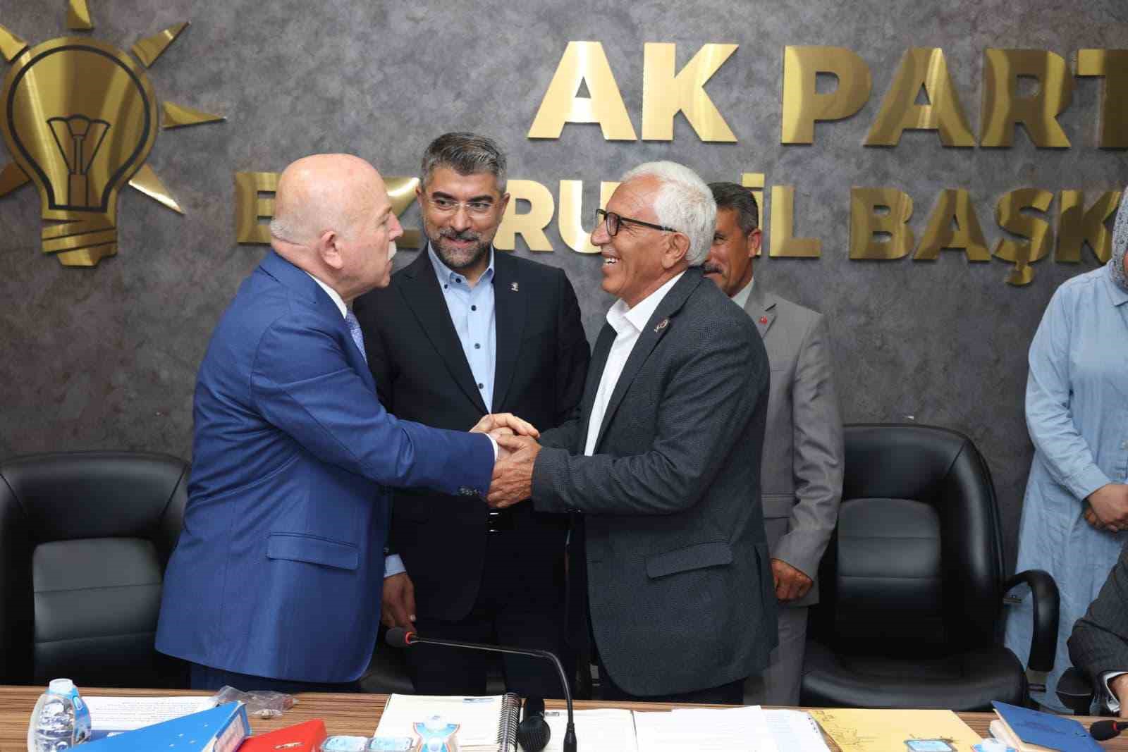 CHP’li meclis üyesi istifa ederek AK Parti’ye geçti