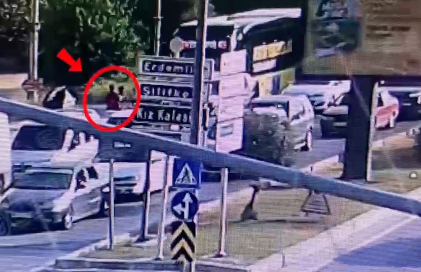 65 yıl hapis cezasıyla aranan h&uuml;k&uuml;ml&uuml; otob&uuml;ste yakalandı