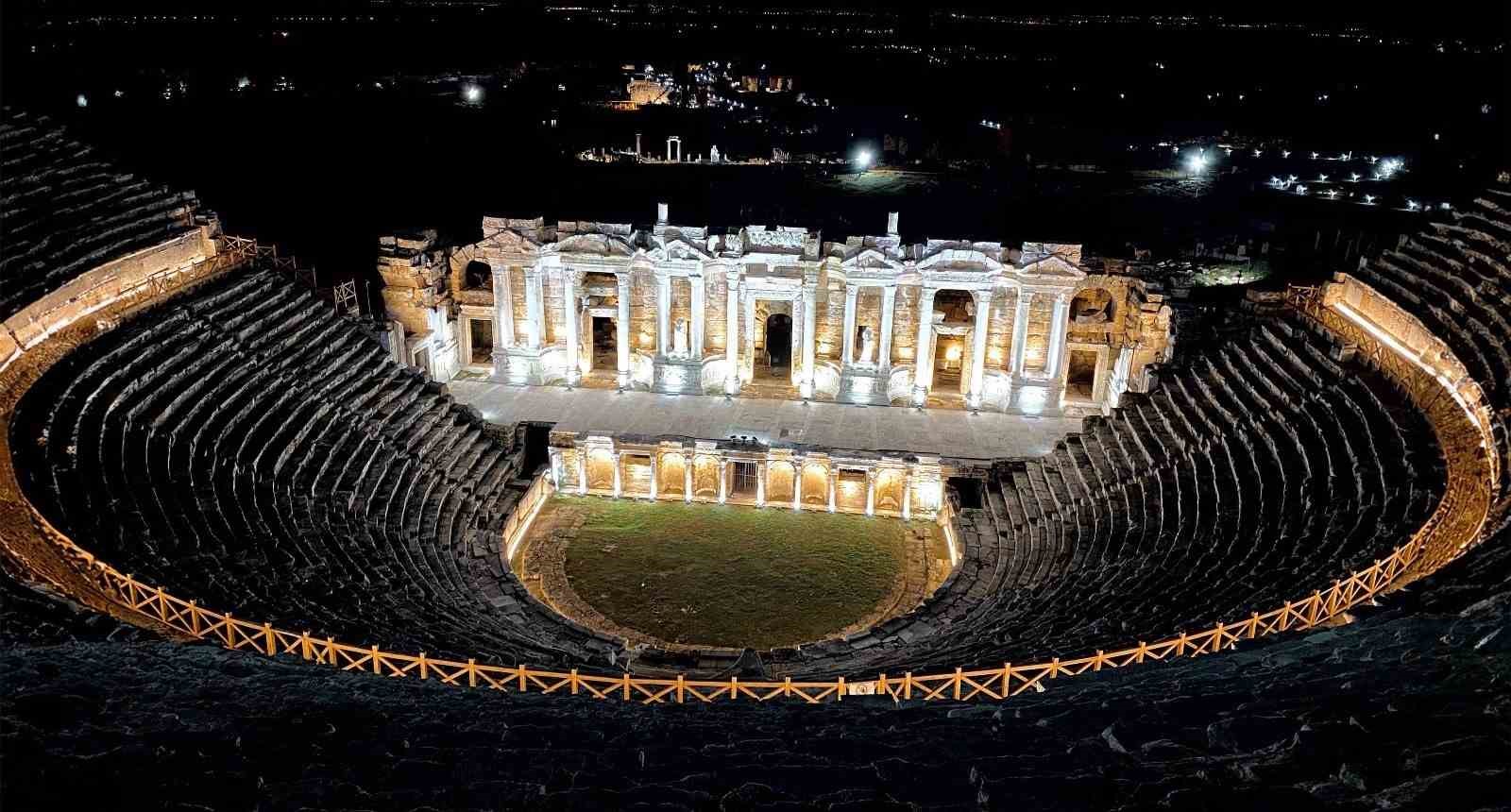 Hierapolis’te gece müzeciliğinde yeni sezon başladı