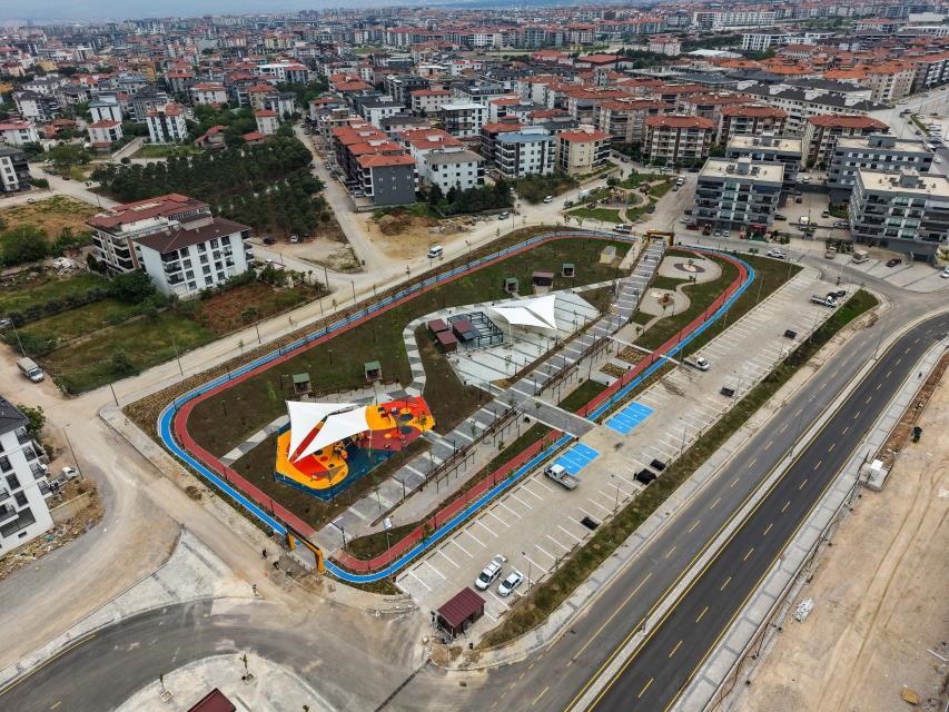 Merkezefendi Belediyesi parkları yaza hazırladı