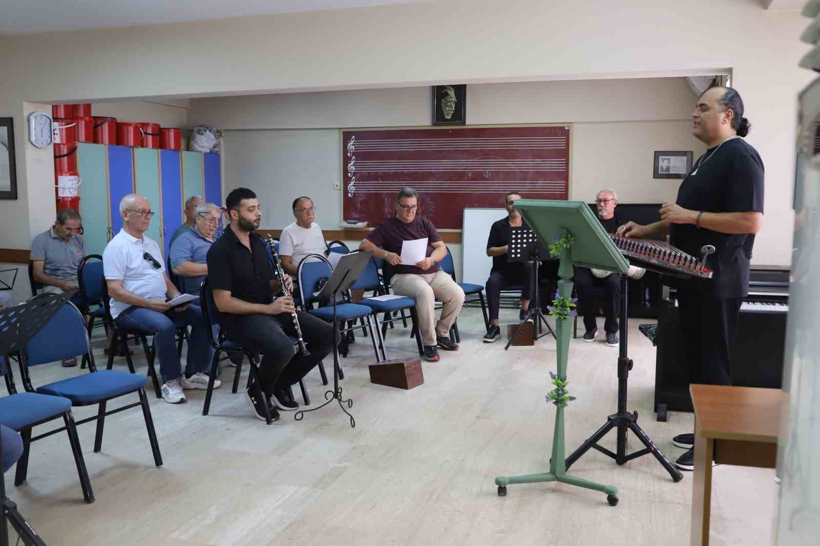 Nazilli&rsquo;nin 42 yıllık korosu yeni d&ouml;neme başladı