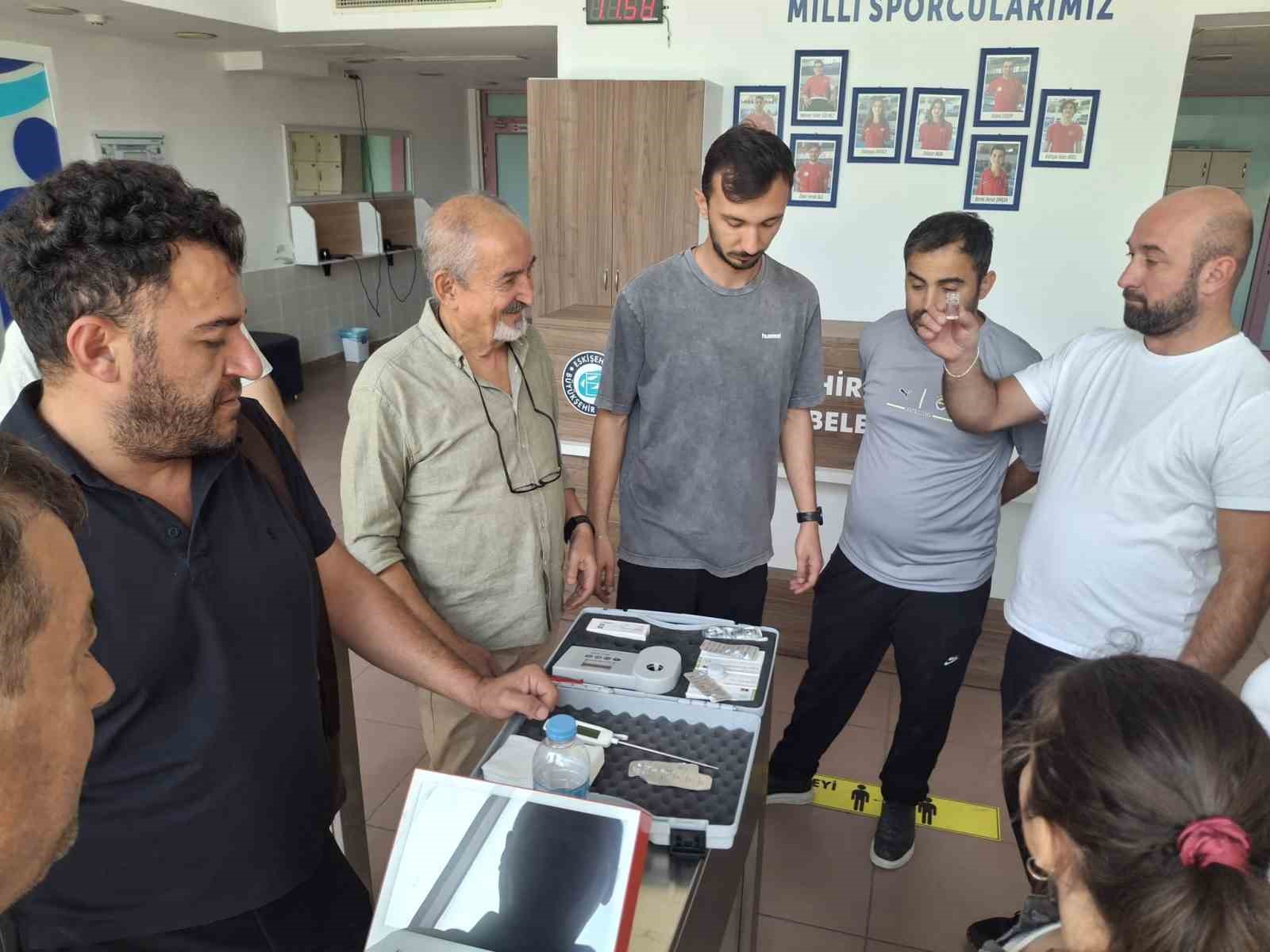 Kentpark’ta havuz suyu güvenliği için uygulamalı eğitim