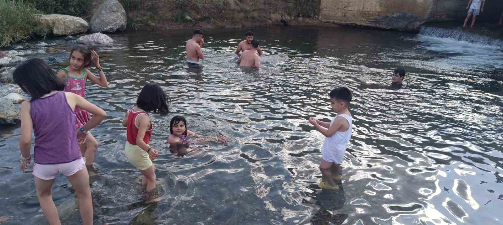 Hakkari’de sıcaklara karşı doğal çözüm