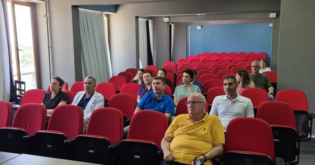 S&ouml;ke Devlet Hastanesi&rsquo;nde sağlık &ccedil;alışanlarına kronik b&ouml;brek hastalığı eğitimi