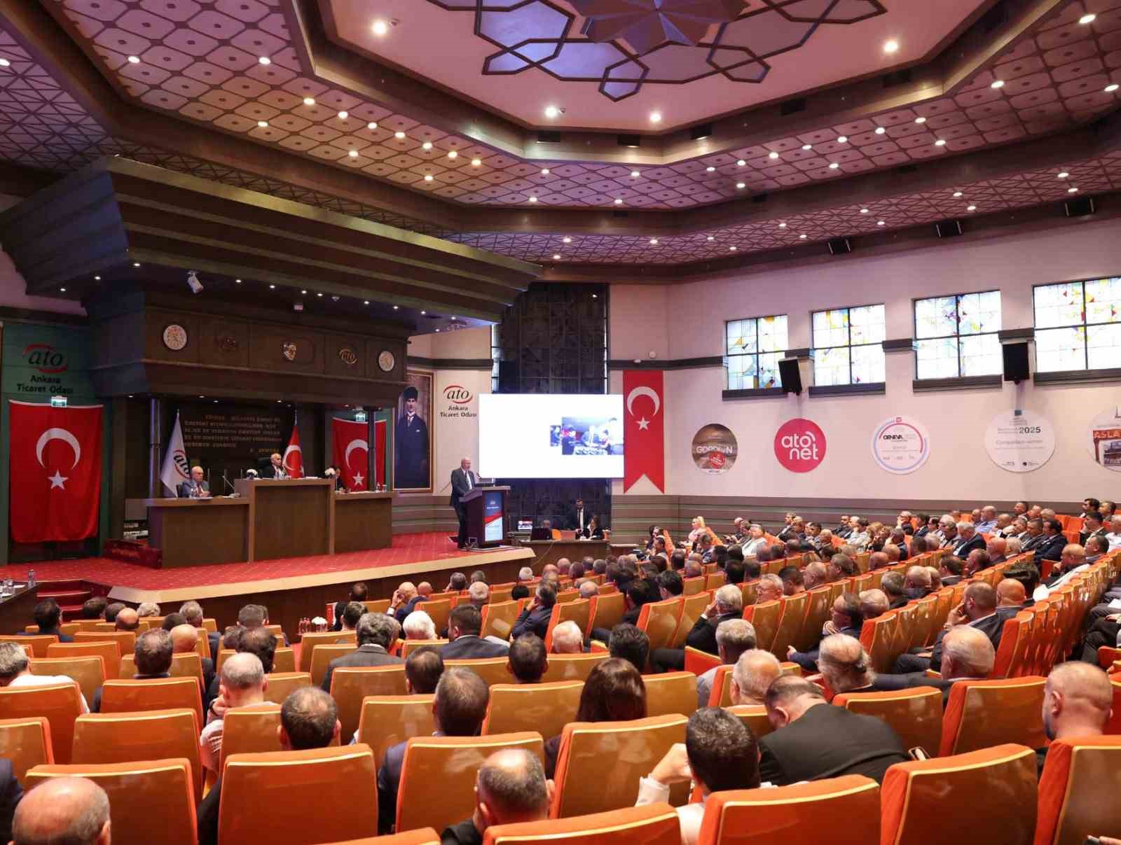 ATO Başkanı Baran: "Enflasyonla mücadele ederken reel sektörün, üretimin ve yatırımın ihmal edilmemesi gerekiyor"