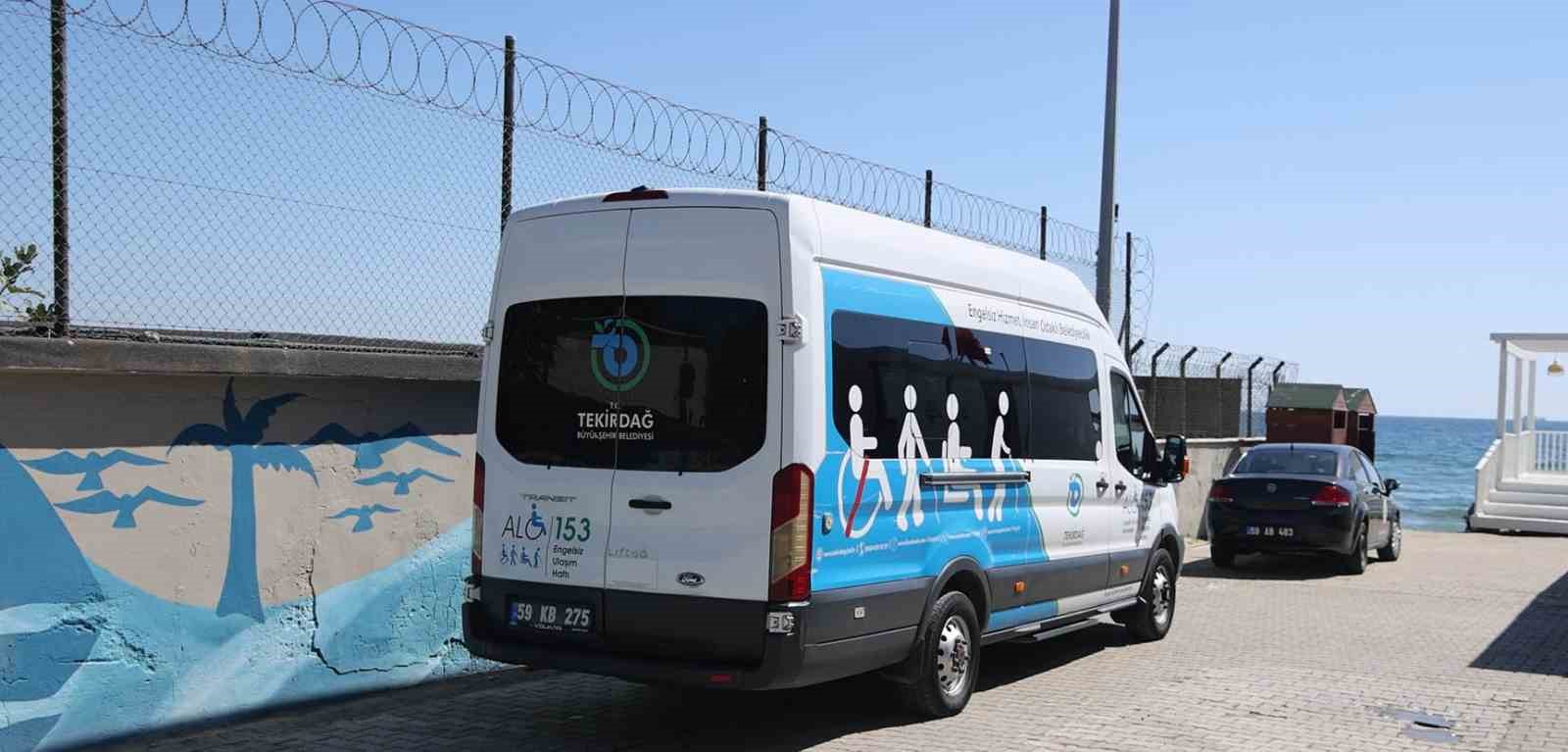 Mavi g&ouml;zl&uuml; şehrin mavi bayraklı plajlarında engel yok