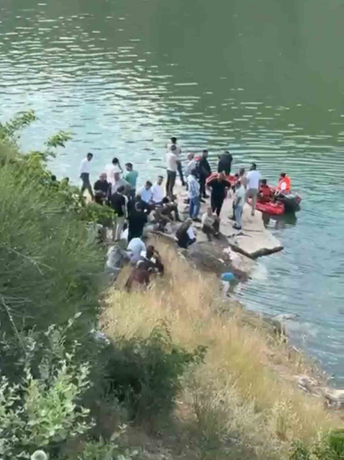 Siirt’te Botan Çayı’na giren çocuk kayboldu