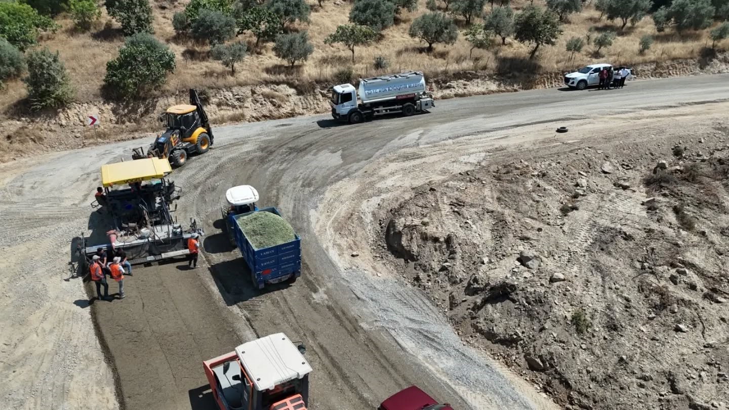 Yenipazar’da Mestanlar yolu genişliyor, asfalt çalışmaları sürüyor
