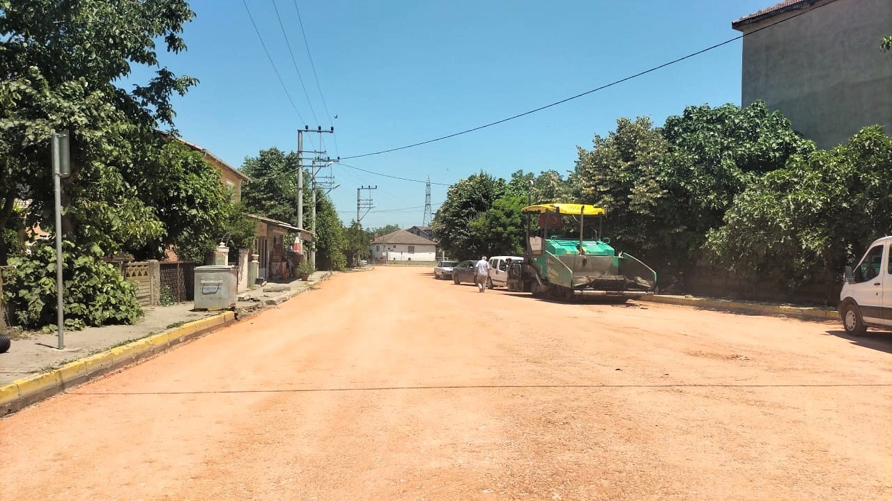 Uzunbey&rsquo;in ana ulaşım g&uuml;zergahı yenileniyor