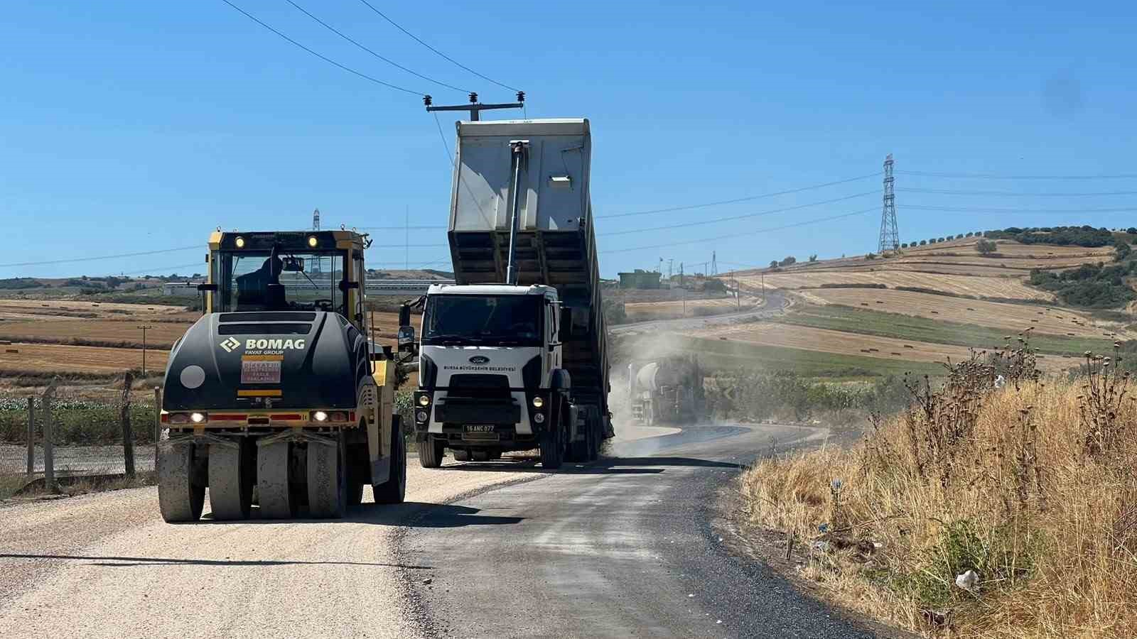 Karacabey ve Mustafakemalpaşa’da yollar yenileniyor