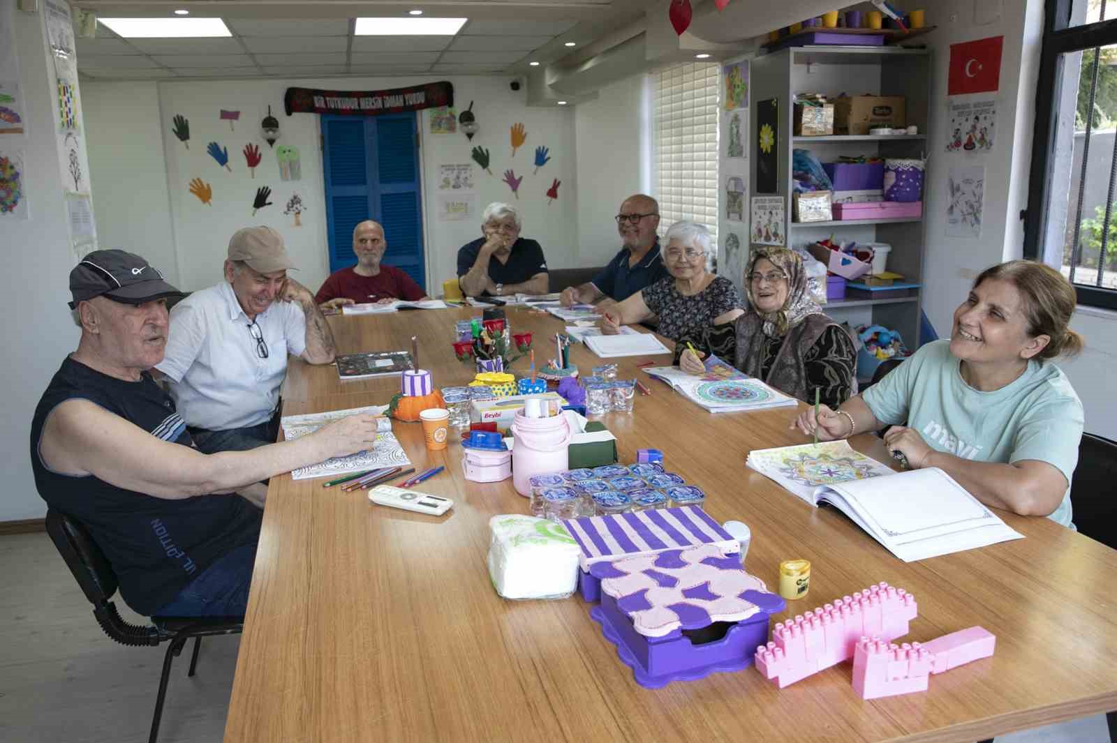 Mersin’de Alzheimer hastalarına dolu dolu bir gün
