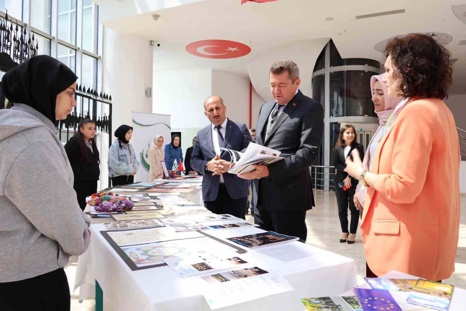 Bilecik’te ‘Arapça-İngilizce Yabancı Dil Festivali’ düzenlendi