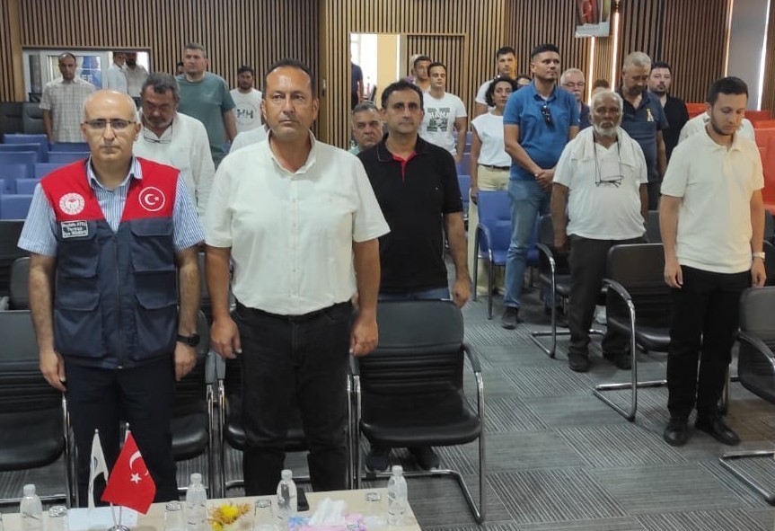 Tarsus’ta turunçgil üreticilerine doğru hasat eğitimi